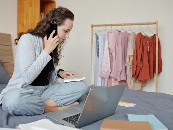 Bezpieczne zakupy odzieży online dla włoskojęzycznych klientów – kompleksowy przewodnik