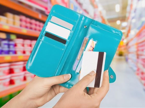 Bezpieczne płatności i zwroty w sklepach odzieżowych online – jak chronić swoje zakupy?